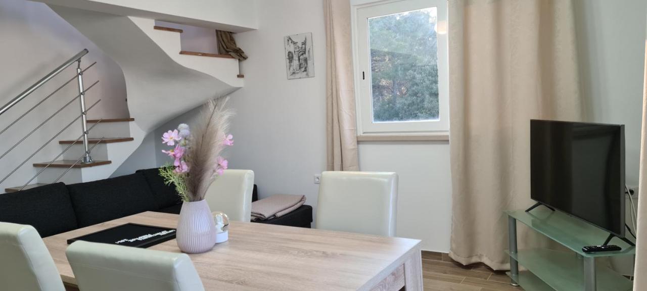 Luxury Apartments Oasis Lumbarda Dış mekan fotoğraf